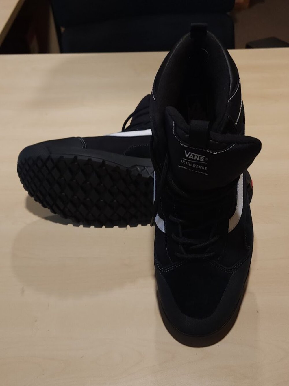 Vans UltraRange MTE Old Skool Black & White - New without Tags Men's Size US 13